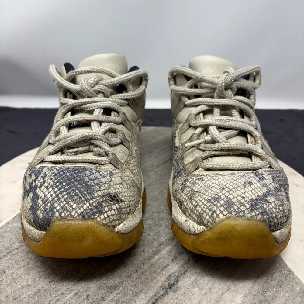 Nike Air Jordan 11 Retro Low Light Bone Snakeskin Mens 8.5 Grey Streetwear